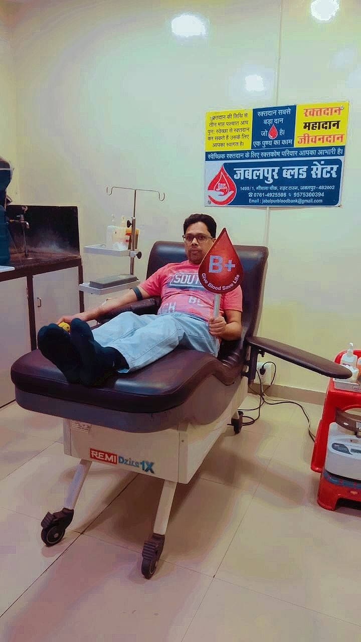 Healthcare and blood donation drives by LOHWS in Jabalpur